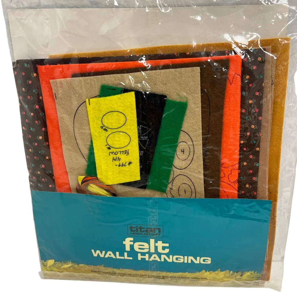 Titan Needlecraft Fall Felt Wall Hanging Owl Squirrel Pumpkin NOS #799 14